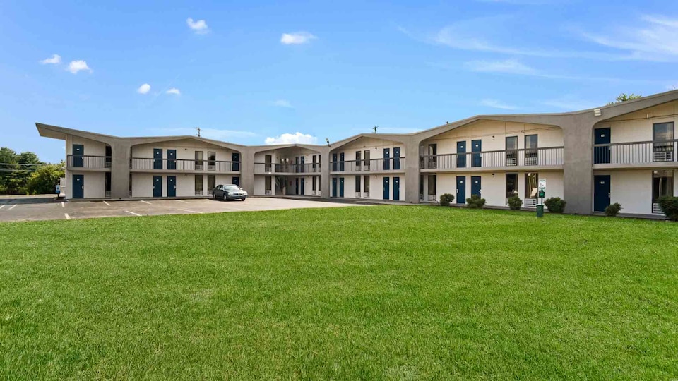 Motel 6 Lexington, KY - Airport, C40324, Lexington