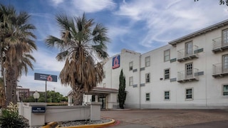 Studio 6 Suites Dallas, TX - Downtown