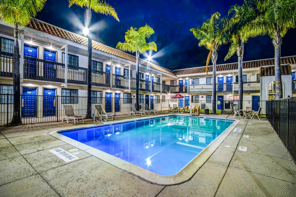 Motel 6 Lompoc, CA, LOMPOC, LOMPOC