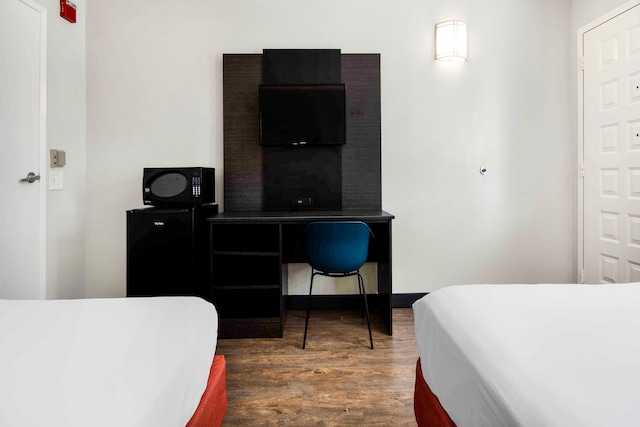 2 Queen Beds | ADA/Tub/Micfridge