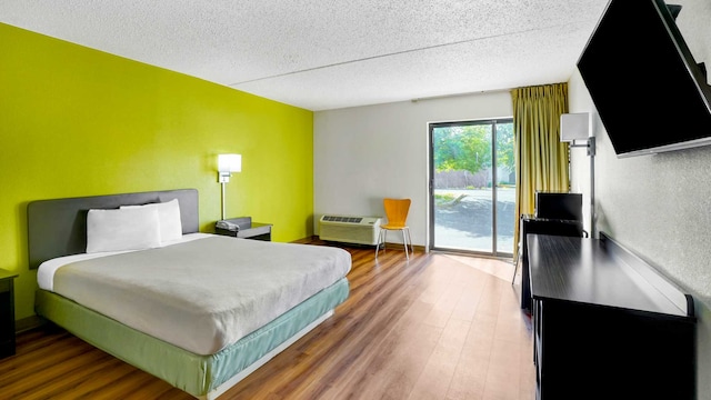 1 King Bed | Non-Smoking, Micfridge