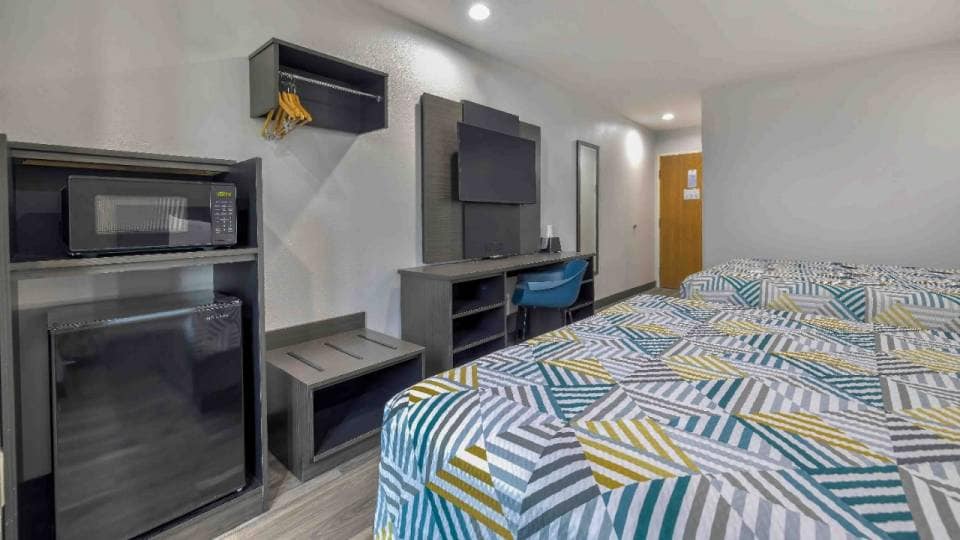 2 Queen Beds | Non-Smoking, Micfridge
