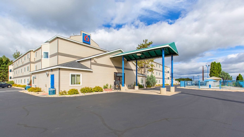Motel 6 Baraboo, WI - Lake Delton, Baraboo, Baraboo
