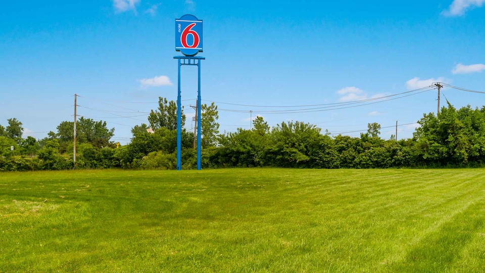 Motel 6 Rossford, OH, ROSSFORD_f75f8bd5, ROSSFORD