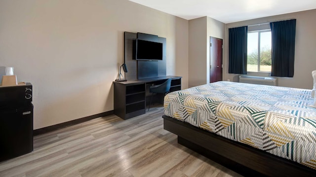 1 King Bed | Suite, Non-Smoking, Micfridge