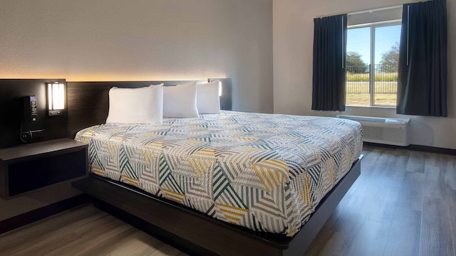 1 King Bed | Mobil Acc RI Shwr Suite Nsmk