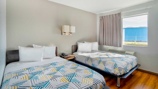 2 Full Beds | Smoking, Micfridge