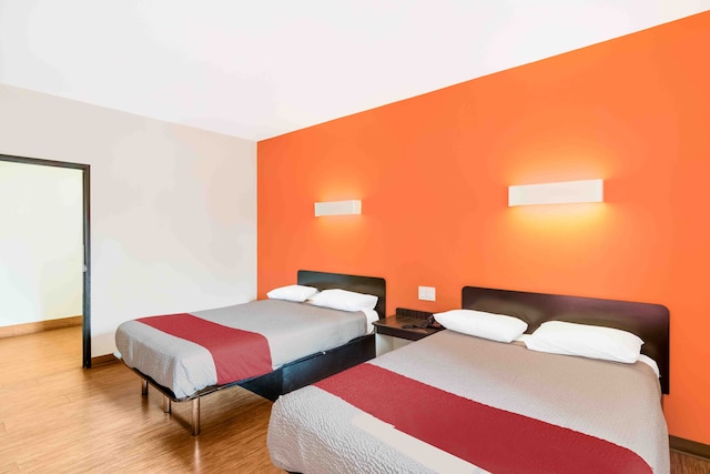 2 Queen Beds | Smoking