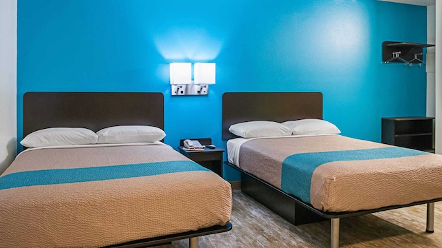 2 Full Beds | Smoking