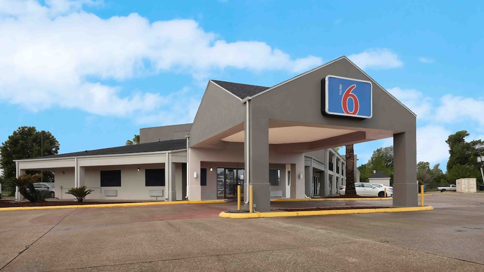 Motel 6 Lake Charles, LA, C70601, Lake-Charles
