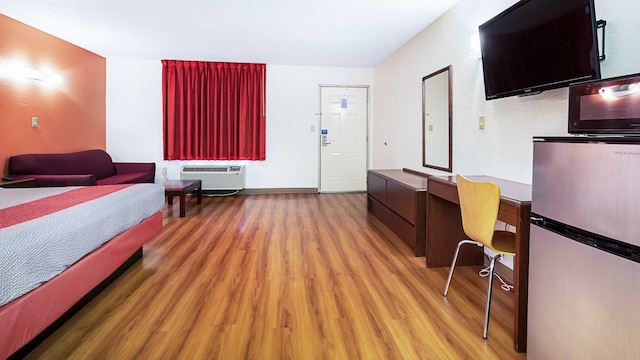 1 KING BED | MOBIL ACCESS TUB NSMK MICFRIDG