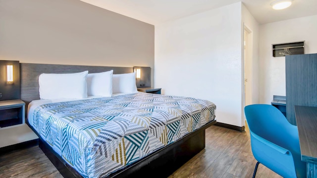 1 King Bed | Non-Smoking