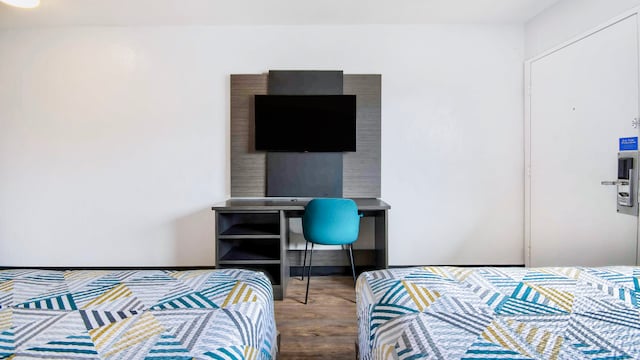 2 Full Beds | Smoking