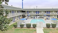 Motel 6 San Marcos, TX