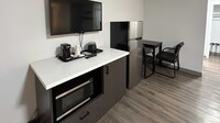 Studio 6 Suites Vancouver, WA - Waterfront