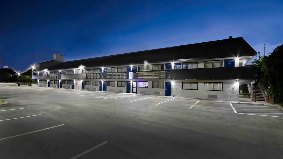 Motel 6 Columbus, OH - OSU North, C43229, Columbus OH