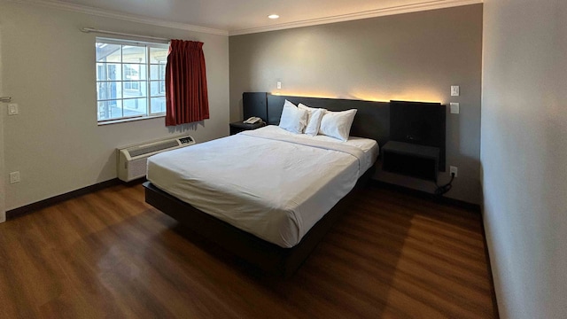 1 Queen Bed | Smoking