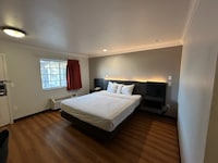 Studio 6 Mojave, CA - Airport