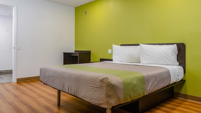 1 Queen Bed | Mobility Accessible Tub Nsmk