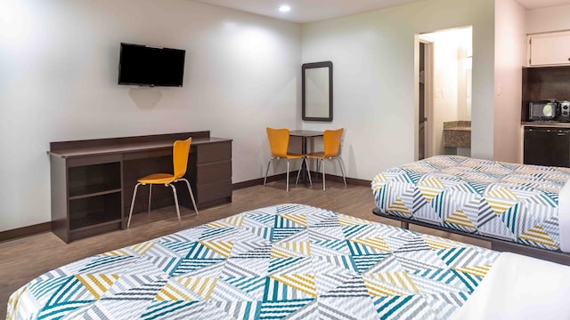 2 Full Beds | Non-Smoking, Kitchen