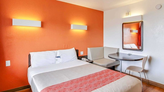 1 Full Bed | ADA/Tub