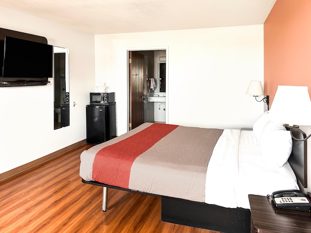 1 King Bed | Non-Smoking, Micfridge