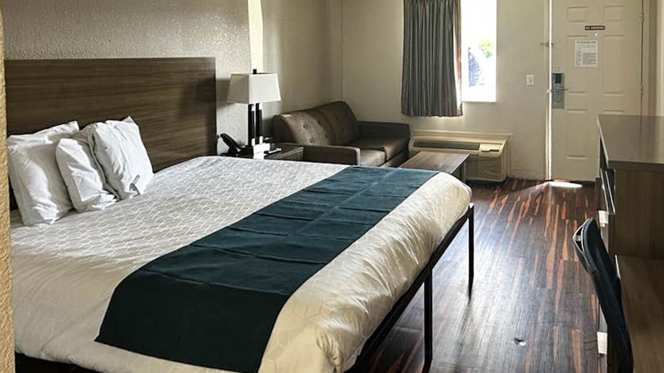 Studio 6 Suites Chattanooga, TN - Lookout Mtn., C37347, Chattanooga