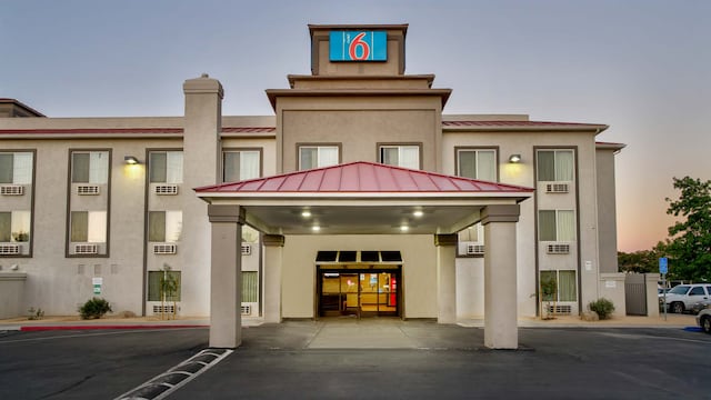 Motel 6 Hesperia, CA - West Main Street - I-15