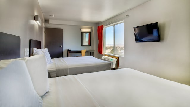 2 Queen Beds | Suite, Smoking