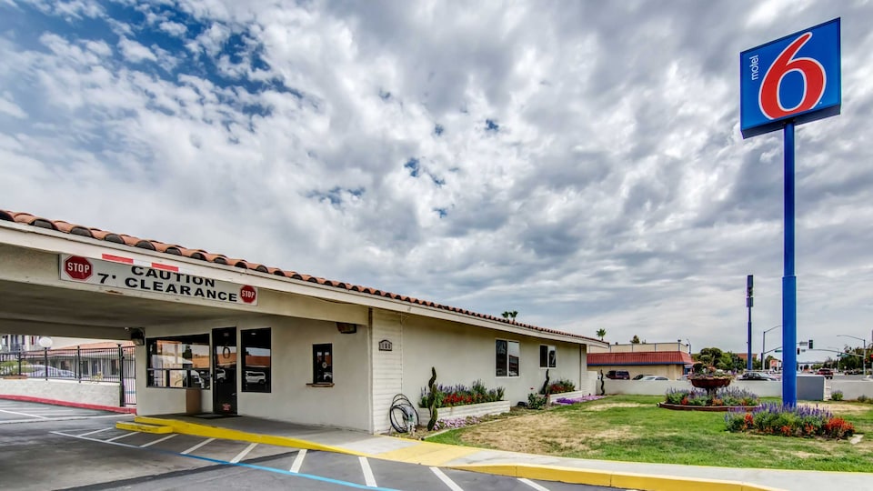 Motel 6 Manteca, CA, MANTECA, MANTECA