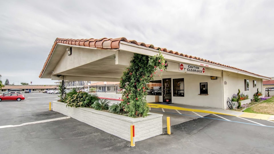 Motel 6 Manteca, CA, MANTECA, MANTECA