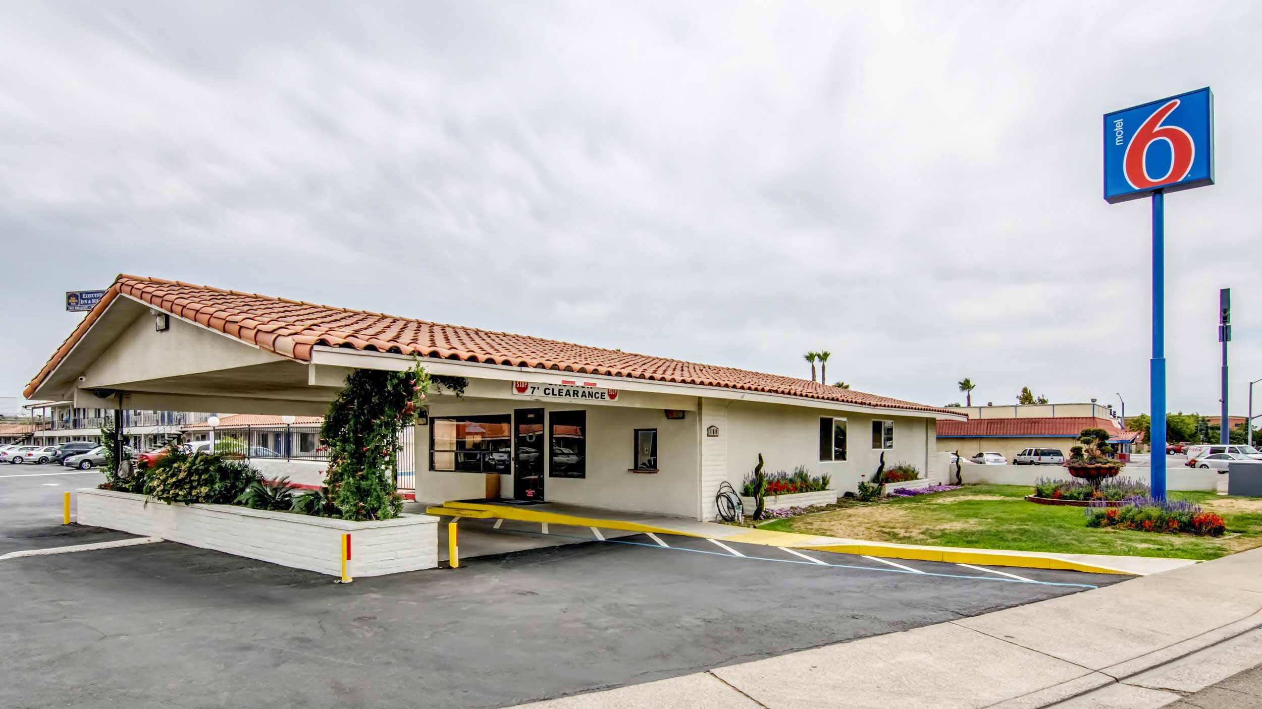 Motel 6 Manteca, CA | Budget-Friendly & Low Rates