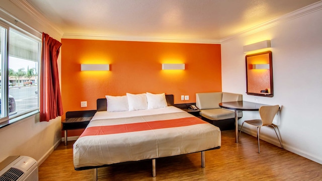 1 KING BED | MOBILITY ACCESSIBLE TUB, NSMK