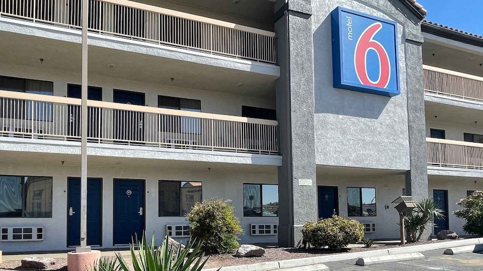 Motel 6 Barstow, CA - I15 and Lenwood Road, Barstow_g6, Barstow