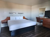 Motel 6 Barstow, CA - Mojave Desert Stop - I-15