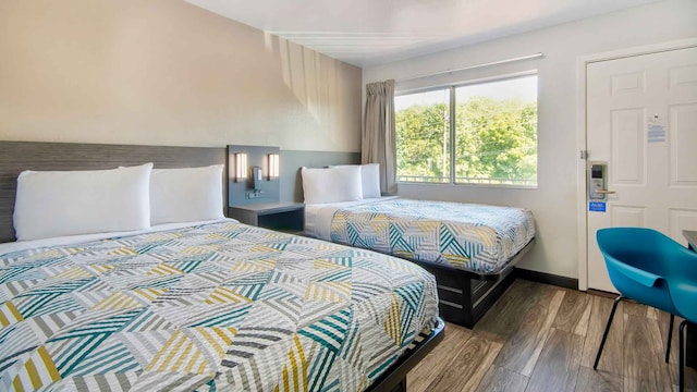 2 Full Beds | Smoking