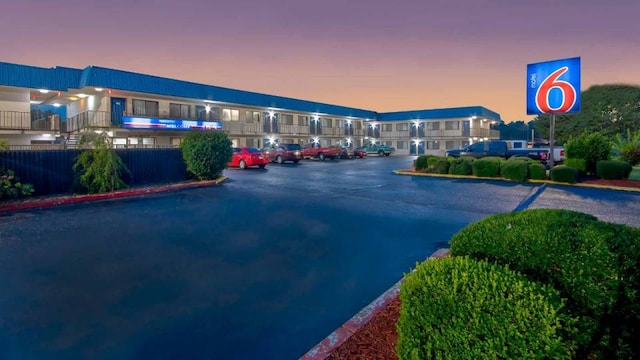 Motel 6 Russellville, AR
