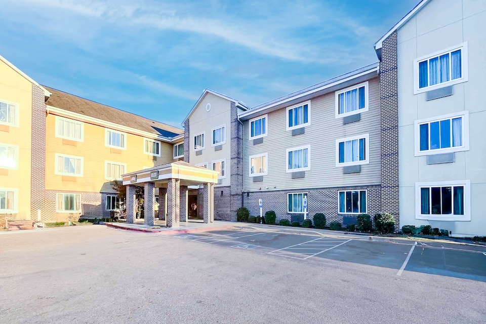 Studio 6 Memphis, TN – East Memphis, C38017, Memphis