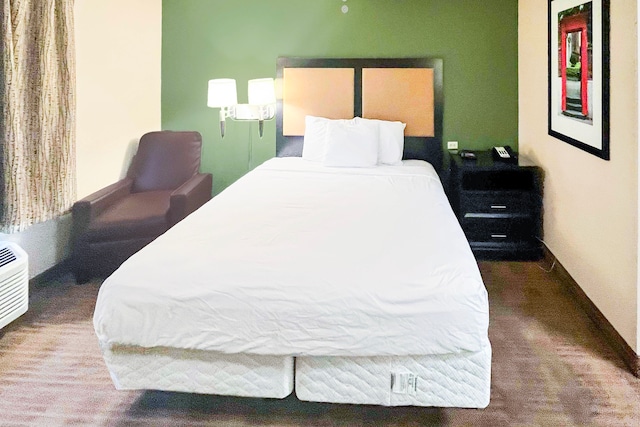 1 King Bed | Non-Smoking, Kitchen