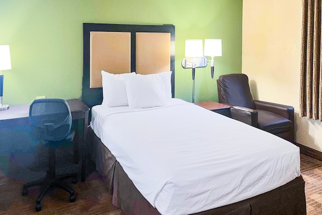 1 Queen Bed | Mobil Access Tub Nsmk Kitchen 