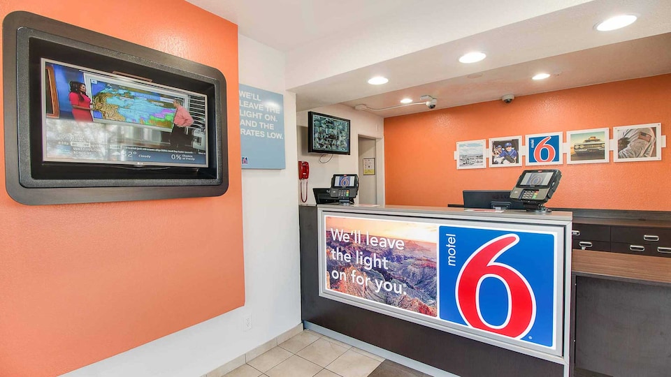 Motel 6 Phoenix, AZ - East, C85008, Phoenix