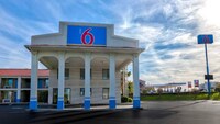 Motel 6 Cookeville, TN