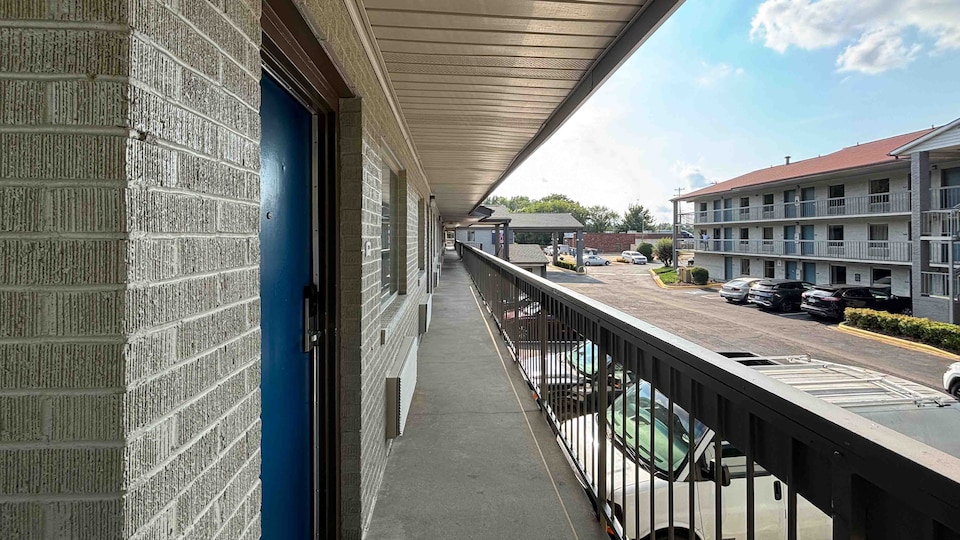 Motel 6 Charlotte, NC-Northlake, C28031, Charlotte NC