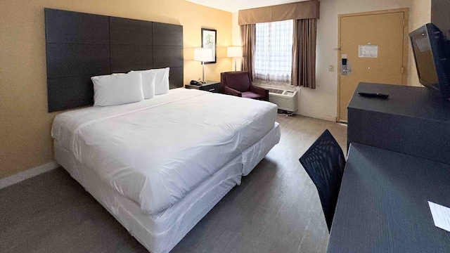 1 King Bed | Mobility Accessible Tub, Nsmk