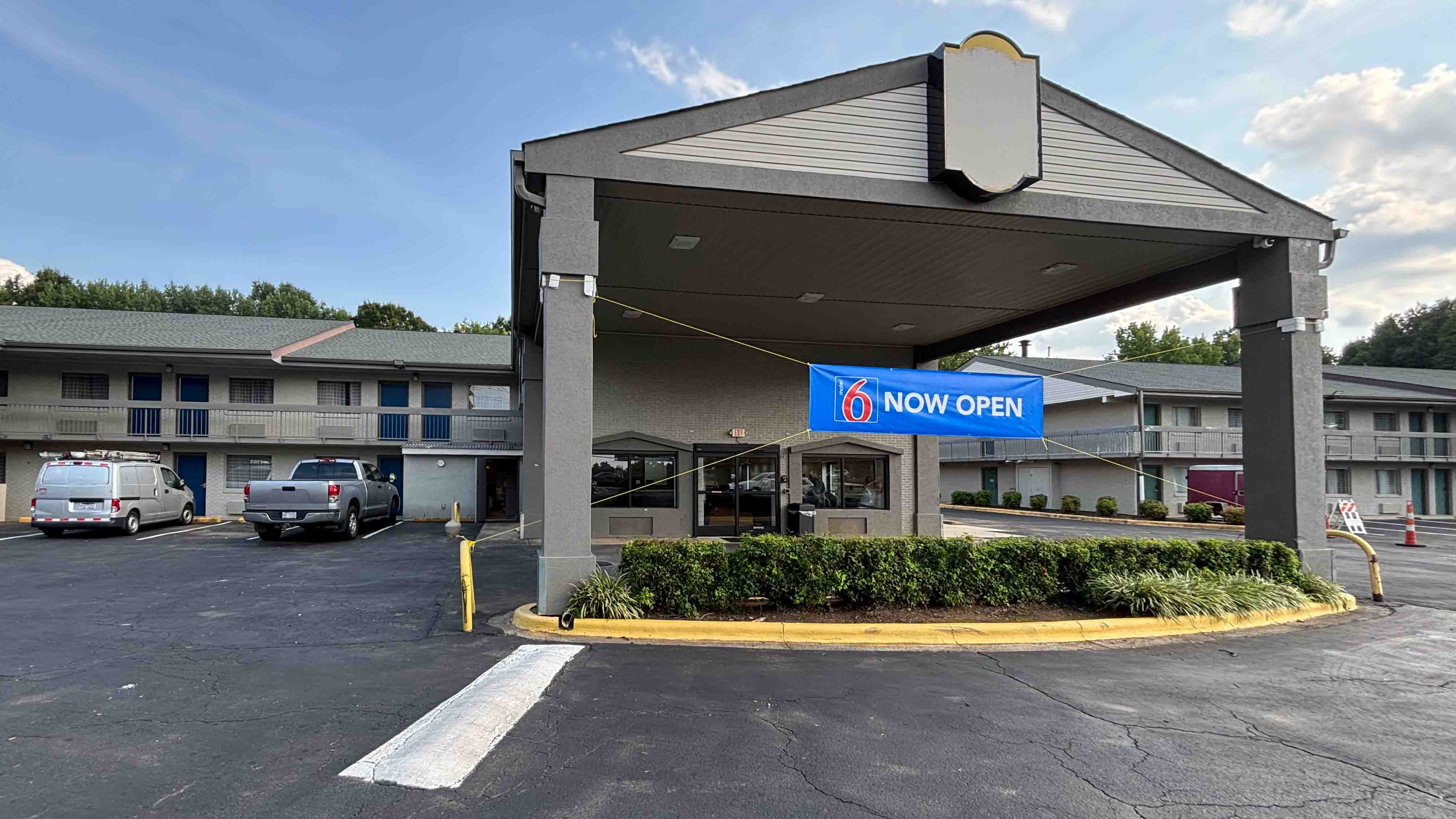 Motel 6 Charlotte, NC-Northlake, Motel 6 Charlotte NC, Book @ $75