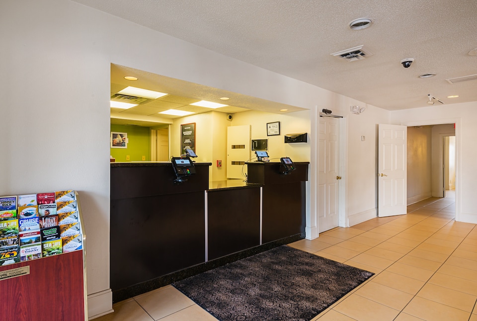 Studio 6 Greensboro, NC, C27407, Greensboro