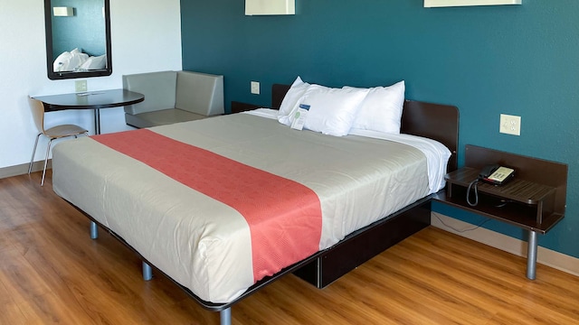 1 Queen Bed | Non-Smoking, Micfridge