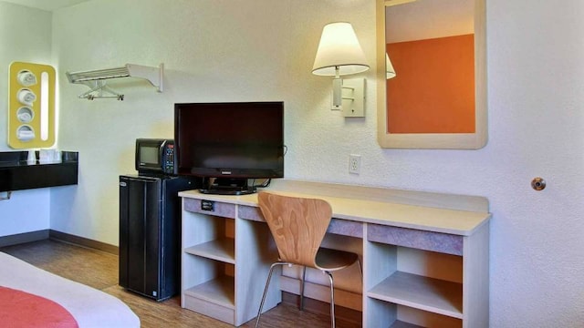 2 Full Beds | Micfridge