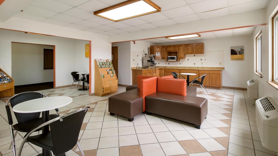 Motel 6 Davenport, IA, Davenport_IO, Davenport