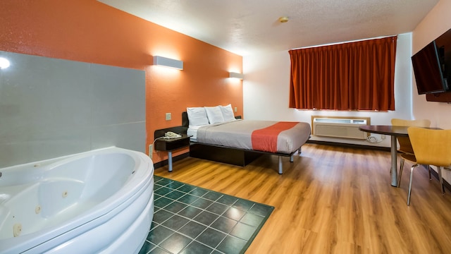 1 KING BED | SUITE, NON-SMOKING, HOT TUB